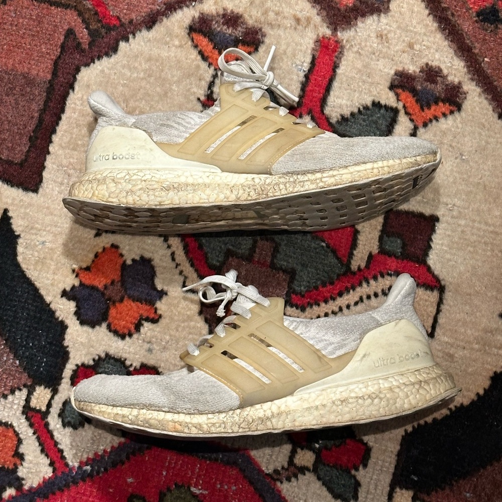 adidas ultra boost size 10 men’s used white / cream.